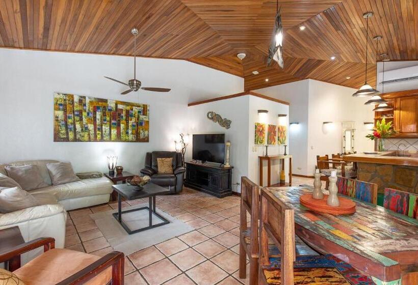 침실 3개 주택, Jungle Creek