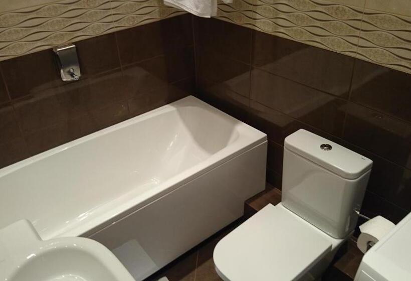 آپارتمان 2 خوابه با بالکن, Katrin Apartments