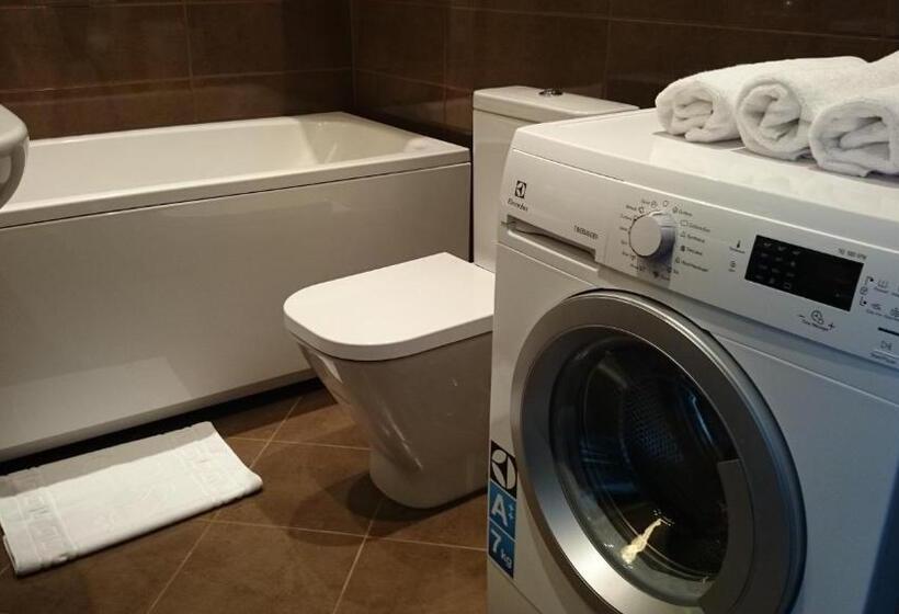 آپارتمان 2 خوابه با بالکن, Katrin Apartments