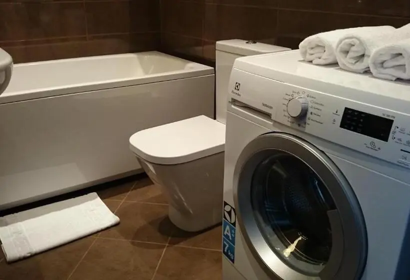 آپارتمان 2 خوابه با بالکن, Katrin Apartments