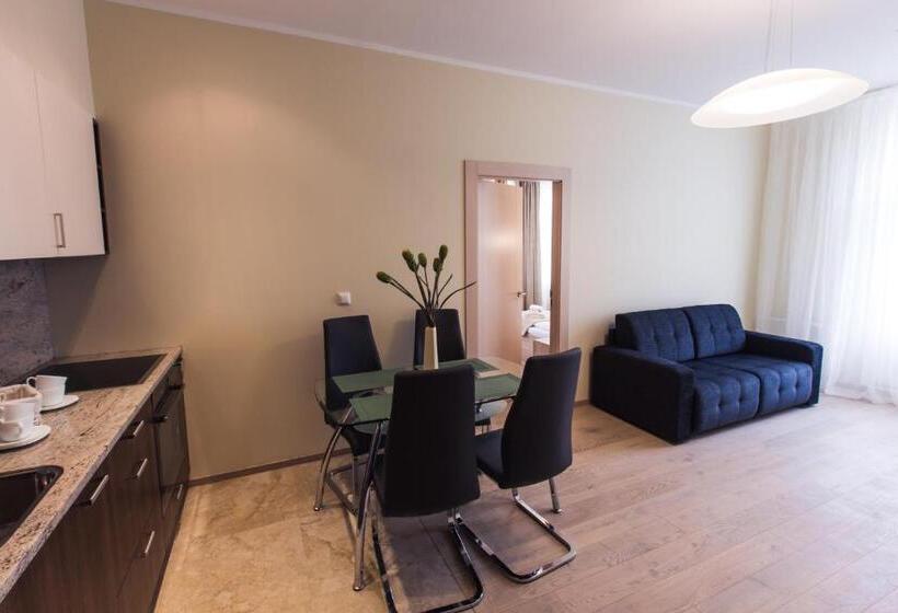 آپارتمان 2 خوابه با بالکن, Katrin Apartments