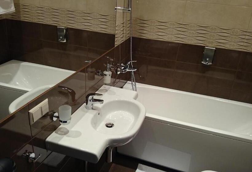 آپارتمان 2 خوابه با تراس, Katrin Apartments