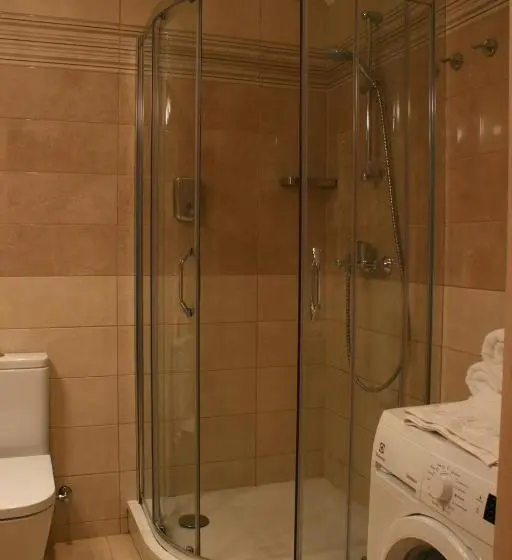 آپارتمان 3 خوابه, Katrin Apartments