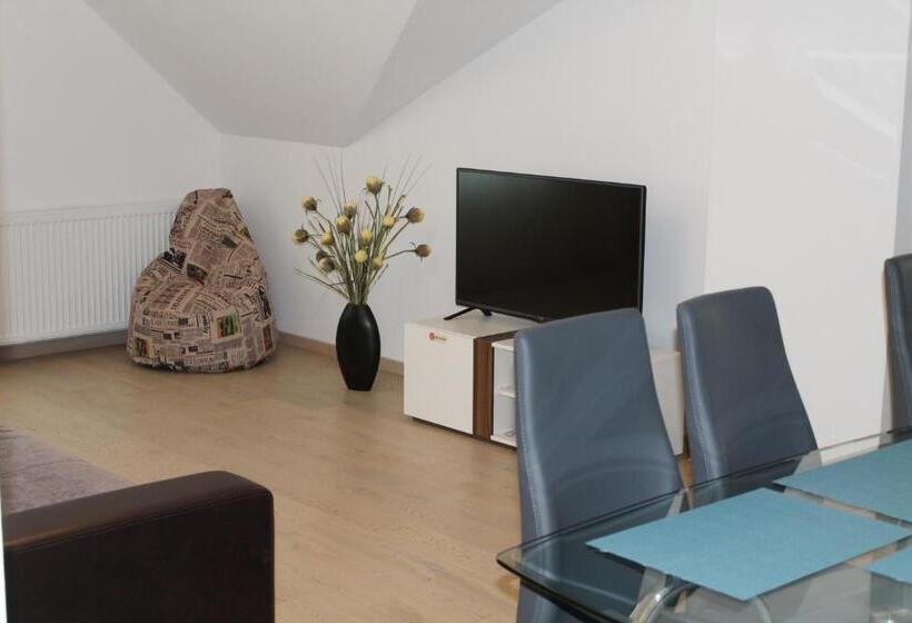 آپارتمان 3 خوابه, Katrin Apartments