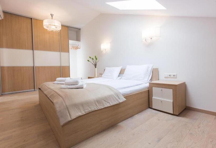 آپارتمان 3 خوابه, Katrin Apartments