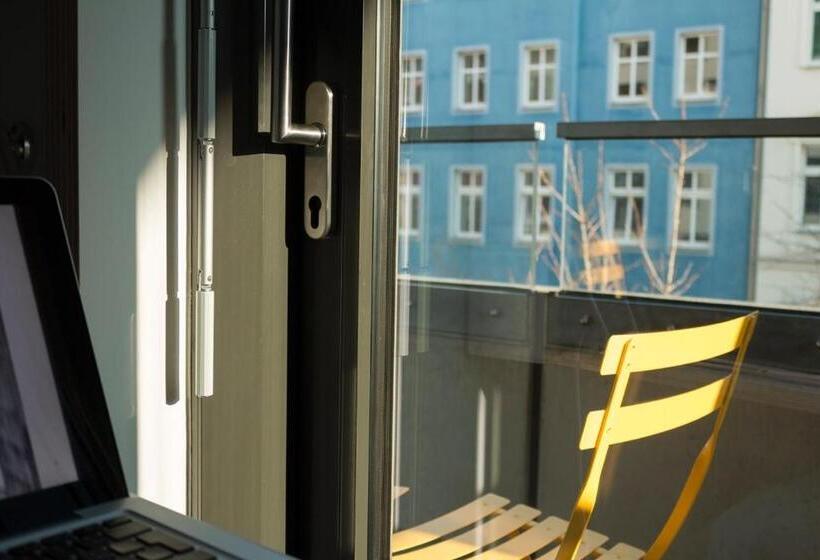 اتاق استاندارد با سرویس بهداشتی مشترک, Seminarhaus S1516