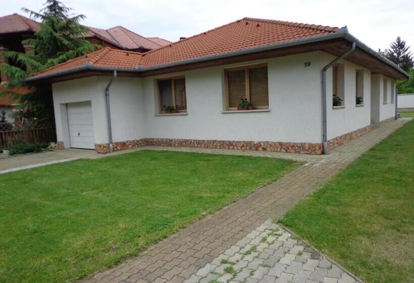 Дом 1 Спальня, Sóstó Gold Vendégház