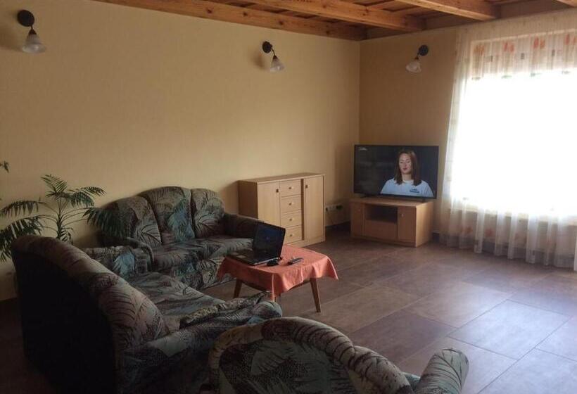 Дом 1 Спальня, Sóstó Gold Vendégház