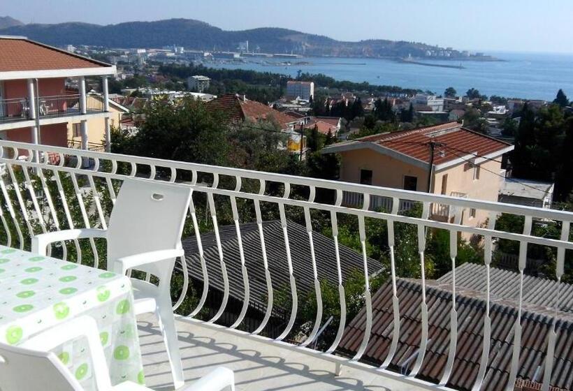 اتاق سه نفره سوپریور با چشم‌انداز دریا, Apartments Stevanovic
