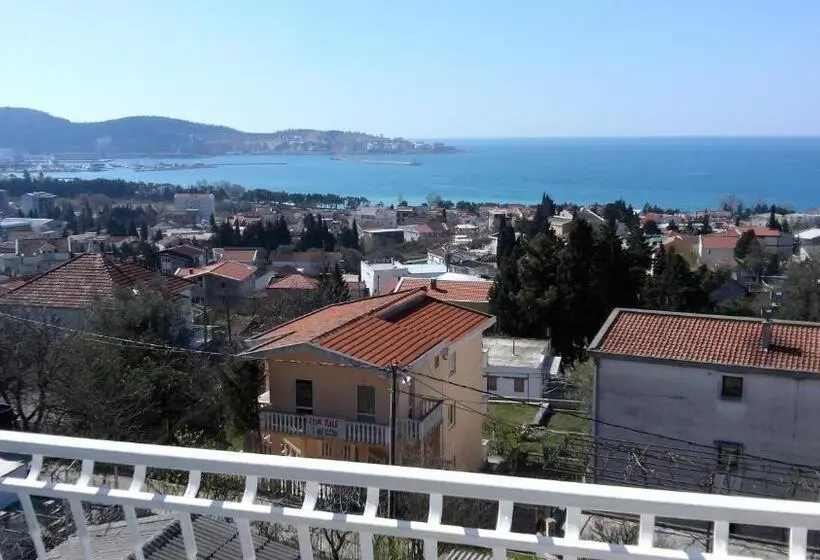 اتاق سه نفره سوپریور با چشم‌انداز دریا, Apartments Stevanovic