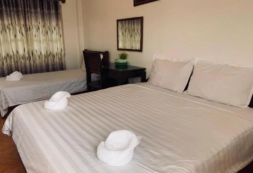 اتاق استاندارد سه نفره, Dalom Guesthouse