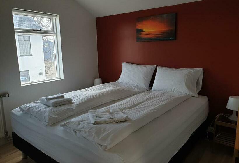 Economy Room Shared Bathroom, Grand Inn Bar And Bed