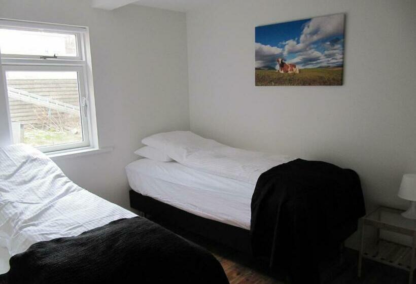 Economy Room Shared Bathroom, Grand Inn Bar And Bed