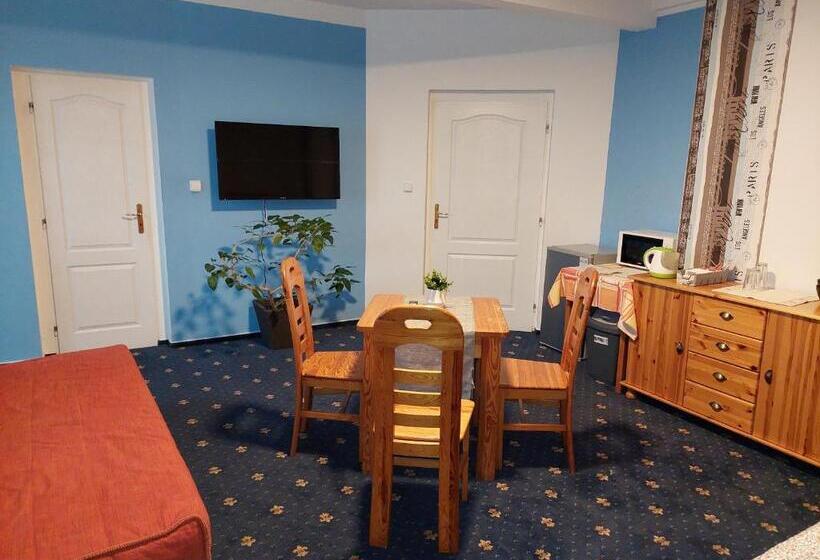 발코니가 있는 4인용 스탠다드 룸, Guest House Na Kope Ku