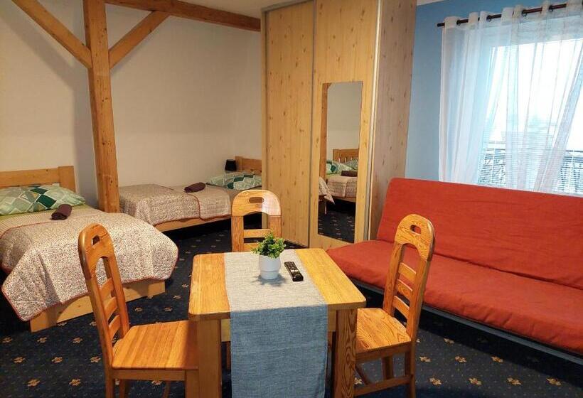 발코니가 있는 4인용 스탠다드 룸, Guest House Na Kope Ku