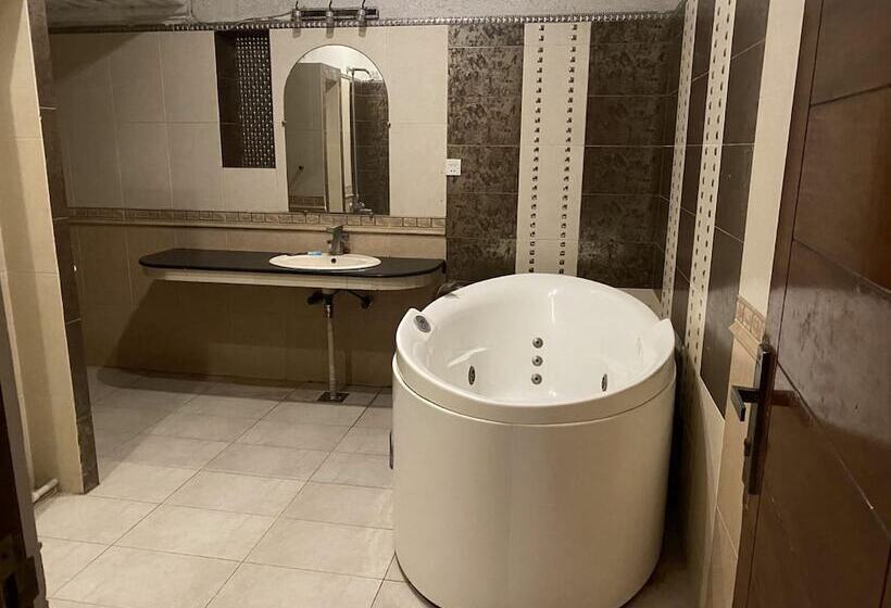 اتاق لوکس, Harvey S Guest House