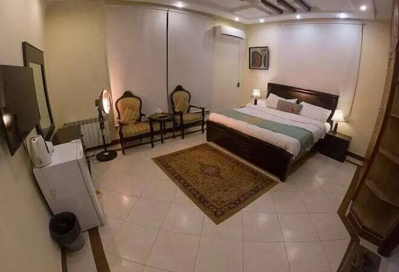 اتاق لوکس, Harvey S Guest House