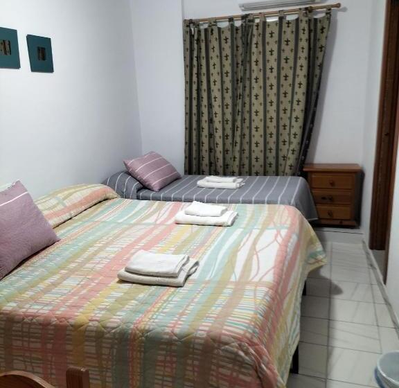 חדר דלוקס, Ochomin Hostel