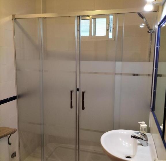 חדר משפחתי, Ochomin Hostel