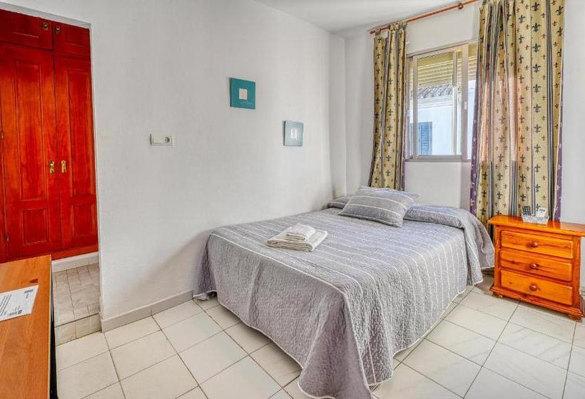 חדר משפחתי, Ochomin Hostel