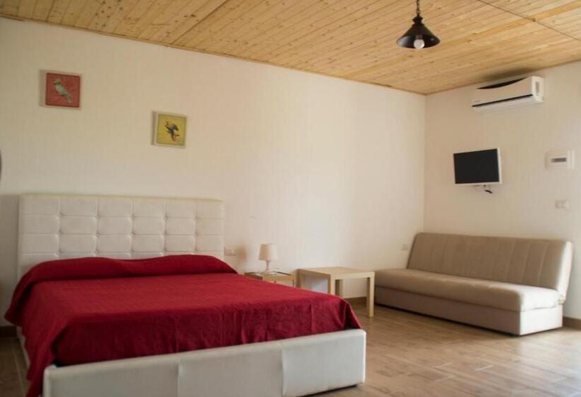 스탠다드 스튜디오, Fontana La Pietra