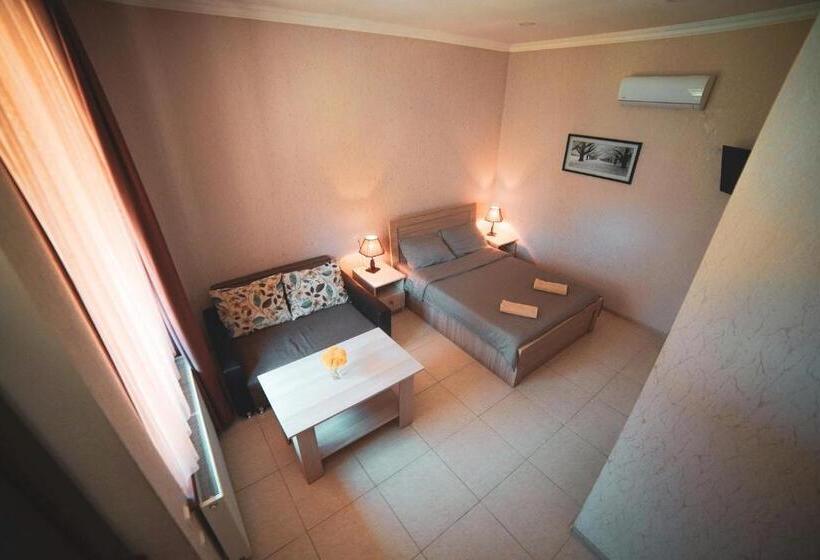 اتاق لوکس, Borjomi Cottages