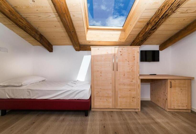 スタンダードトリプルルーム, Colle Ameno Room And Breakfast