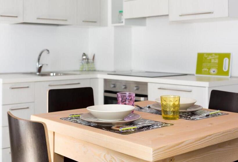 庭の見える１ベッドルームアパートメント, Colle Ameno Room And Breakfast