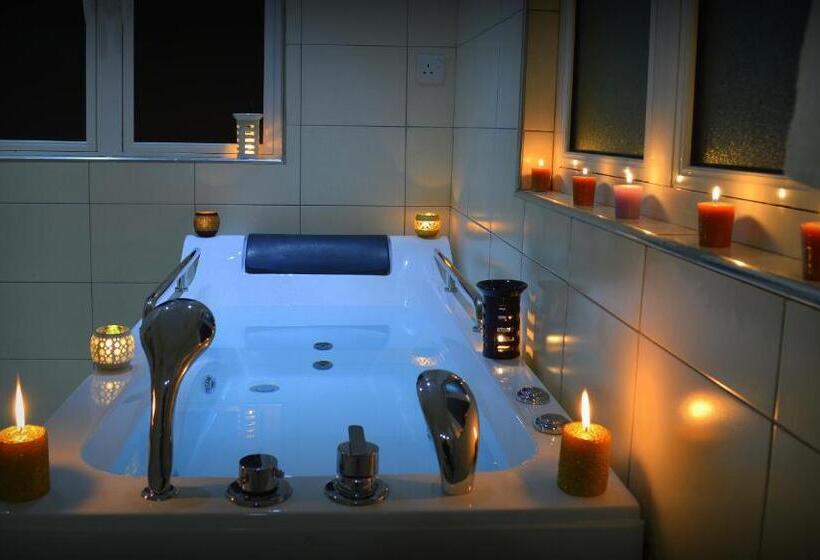 اتاق استاندارد با وان آب گرم, Niv Villa