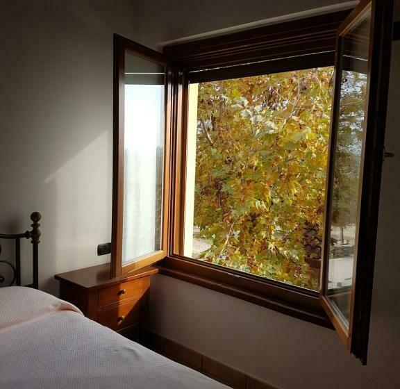 غرفة كلاسيكية ثلاثية, Agriturismo La Cavallina