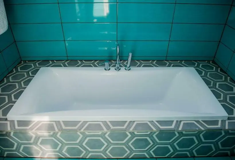 اتاق لوکس, Braun Rooms Deluxe