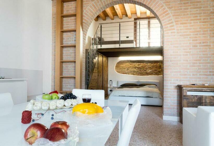 带1个卧室带花园景观的公寓, Residence Le Bugne