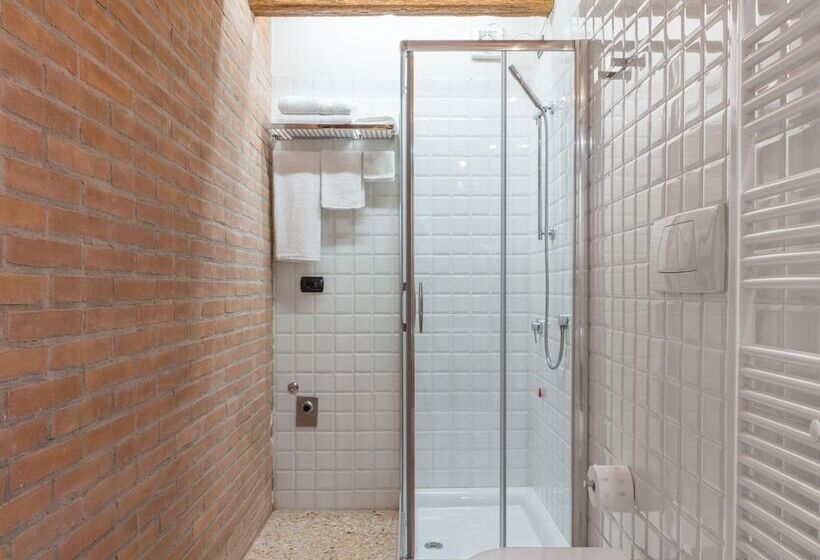 דירת חדר נוף לגינה, Residence Le Bugne