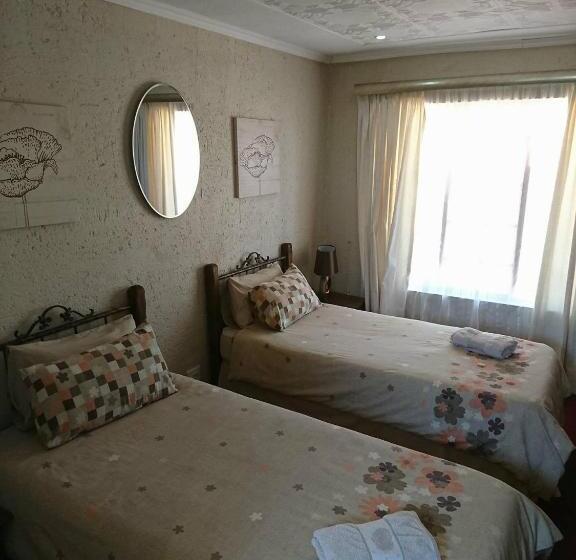スタンダードルーム, Camelot Estate Lodging