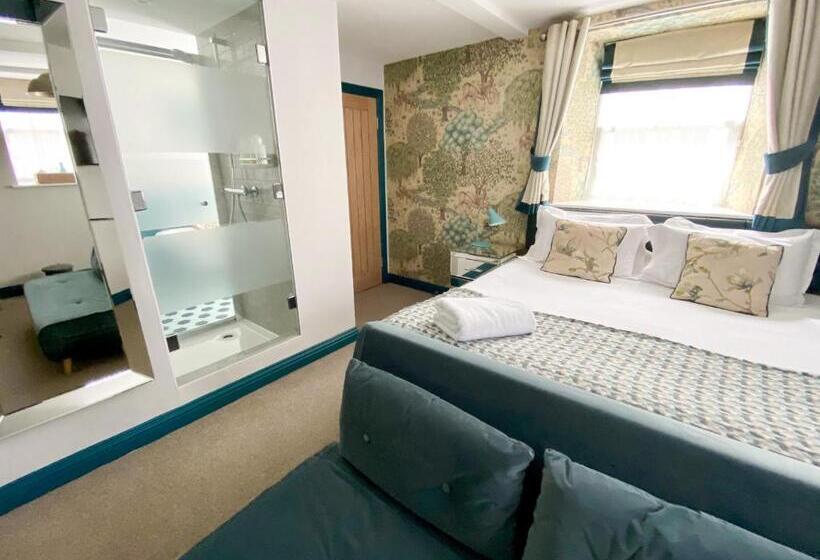 スーペリアファミリールーム, Helen Browning's Royal Oak