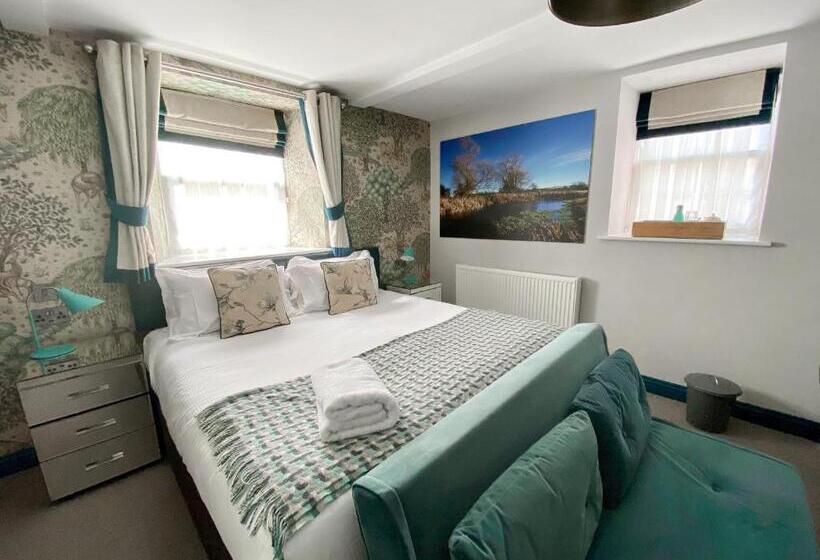 スーペリアファミリールーム, Helen Browning's Royal Oak