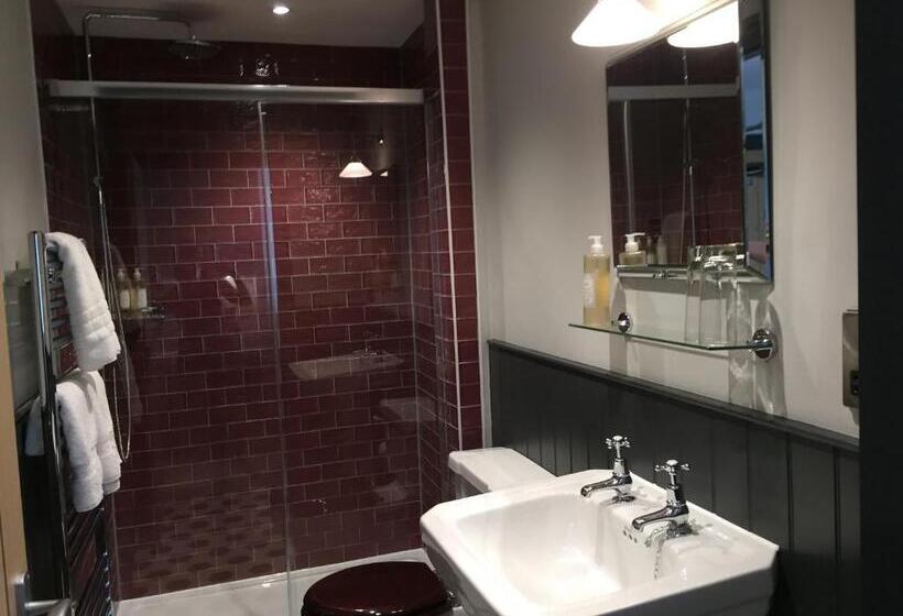 スタンダードルーム, Helen Browning's Royal Oak