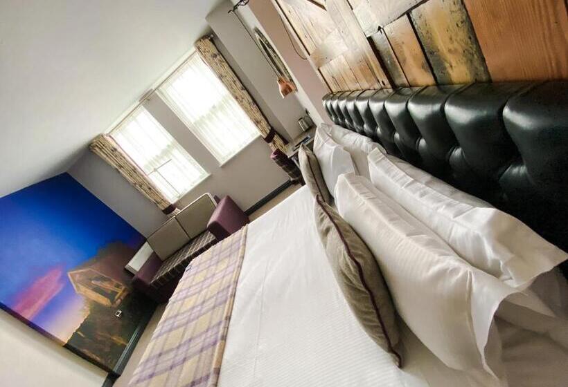 スーペリアファミリールーム, Helen Browning's Royal Oak