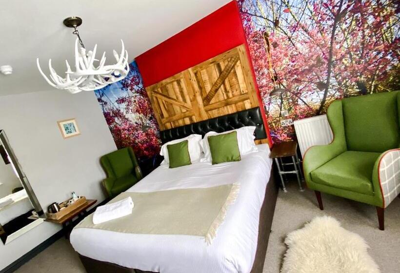 ファミリールーム, Helen Browning's Royal Oak