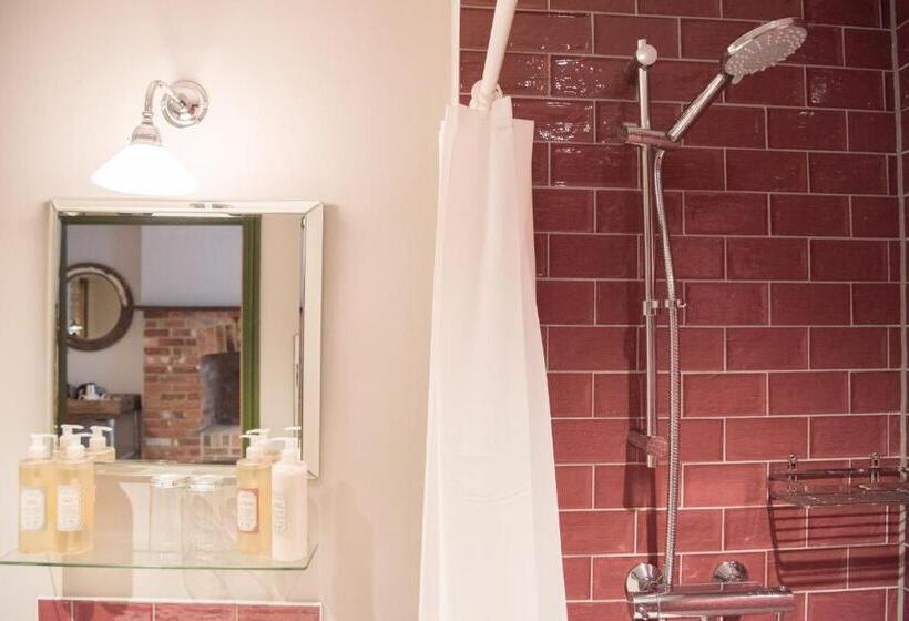 スーペリアファミリールーム, Helen Browning's Royal Oak