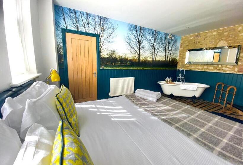 スーペリアファミリールーム, Helen Browning's Royal Oak