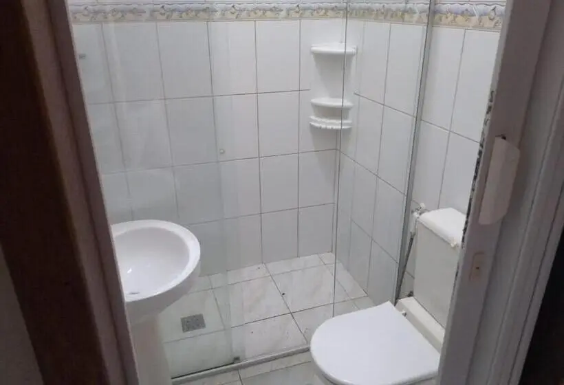 Perhehuone, Pousada Luar Do Prata