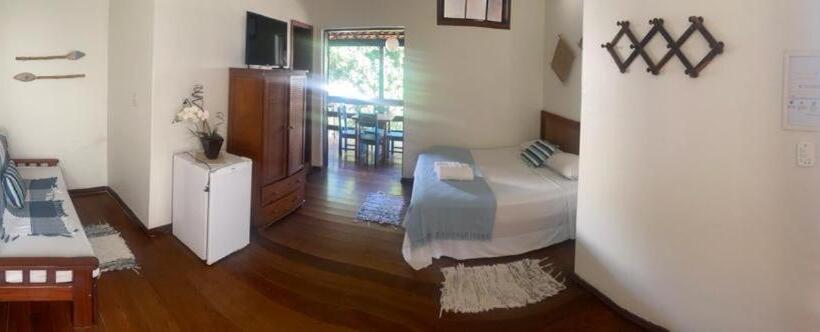 חדר לארבעה סטנדרטי עם מרפסת, Pousada Luar Do Prata