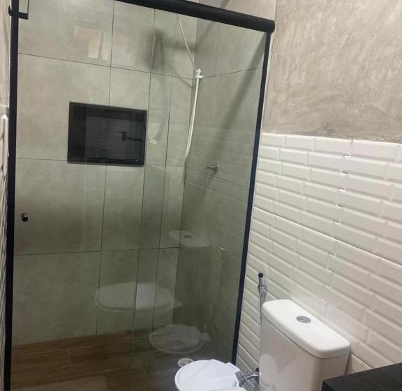 חדר לארבעה סטנדרטי עם מרפסת, Pousada Luar Do Prata