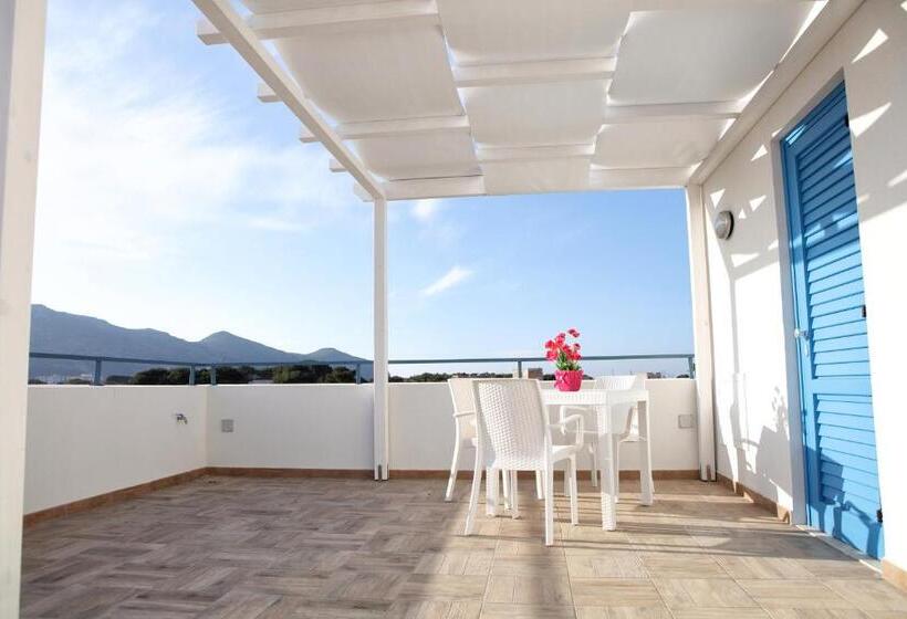 스탠다드 스튜디오, Plaia Resort