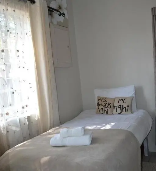 اتاق خانوادگی, Travel North Guesthouse