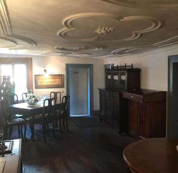 标准单人间, Zum Fehmelbauer