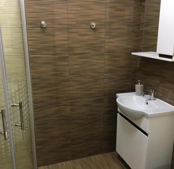 スタンダード4人部屋, Kristály Apartmanok