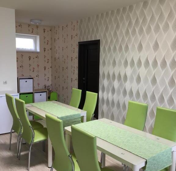 4인용 스탠다드 룸, Kristály Apartmanok