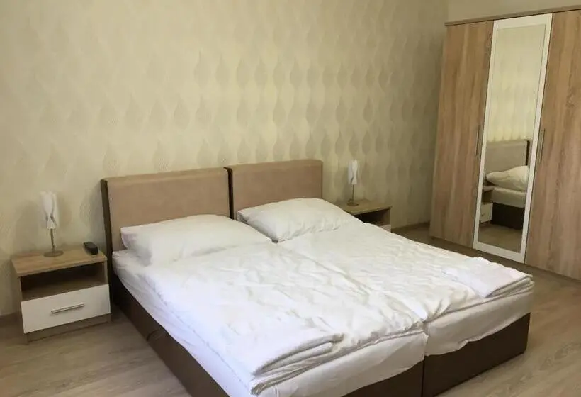 ファミリールーム, Kristály Apartmanok